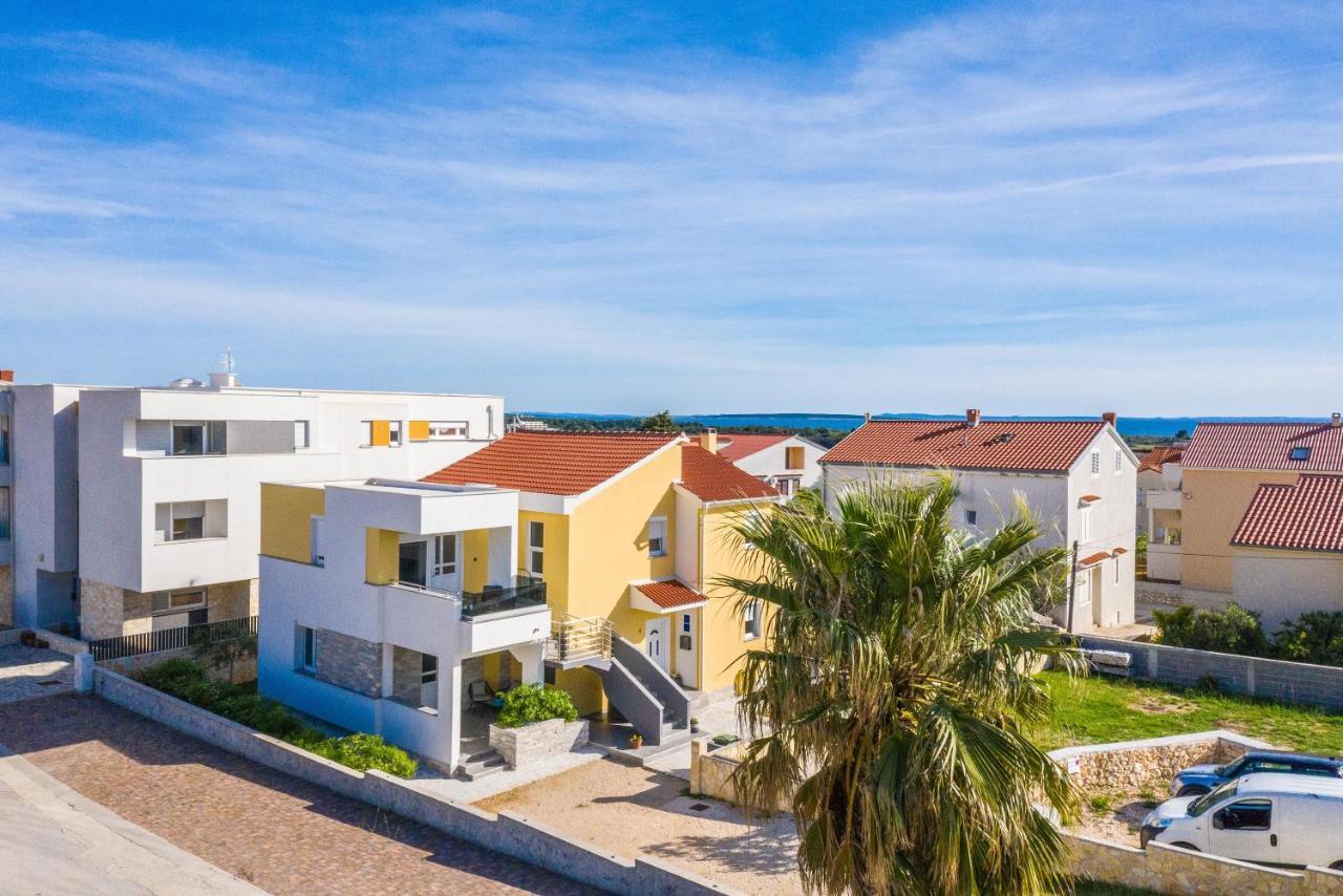 Apartments Yellow Novaglia Esterno foto