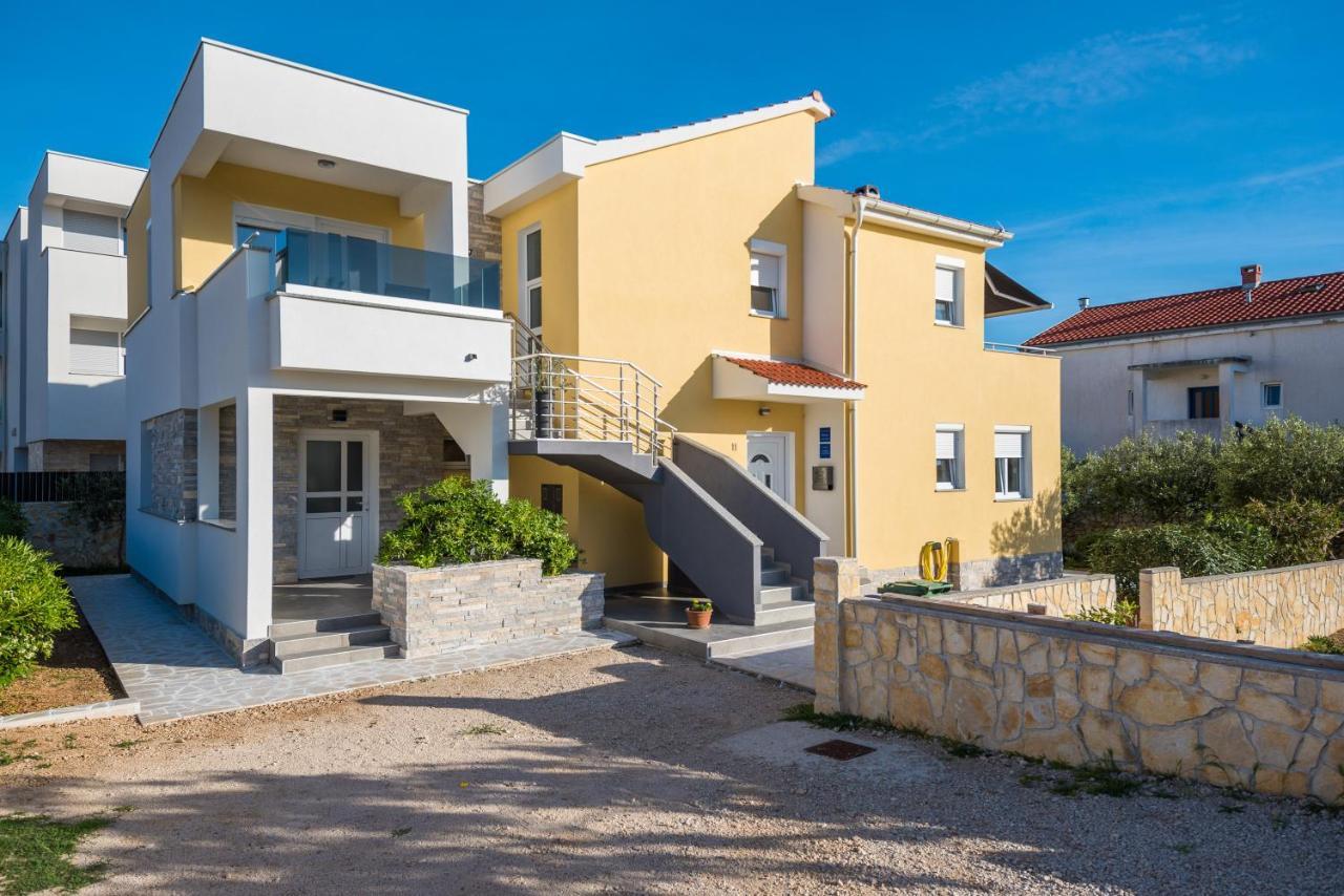 Apartments Yellow Novaglia Esterno foto