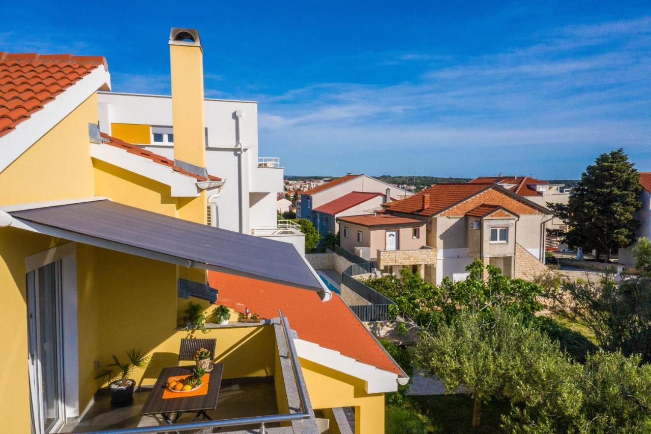 Apartments Yellow Novaglia Esterno foto